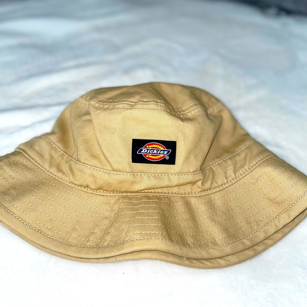 Dickies bucket hat (one size).